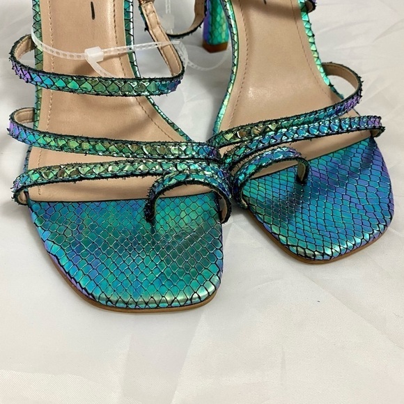 Carvela Kurt Geiger Goddess sandal with iridescent sequins snake embossed - Picture 6 of 11